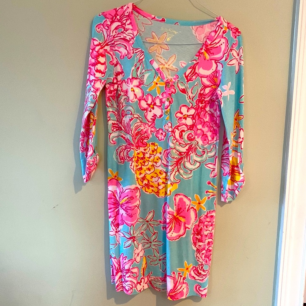 Lilly Pulitzer dress. Size small.
